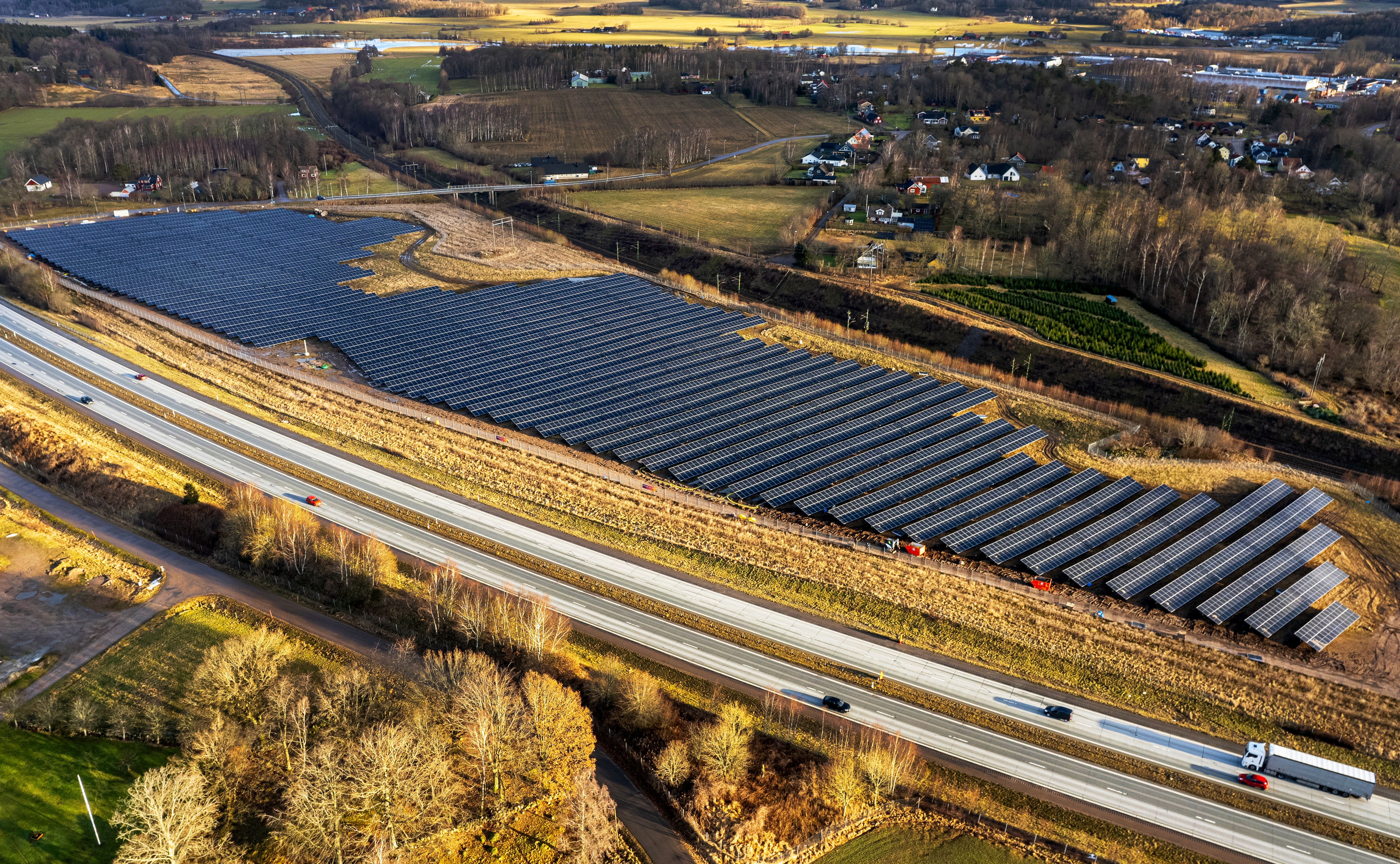 Soltech behåller och vidareutvecklar solparksportfölj som nu överstiger 2 000 MWp