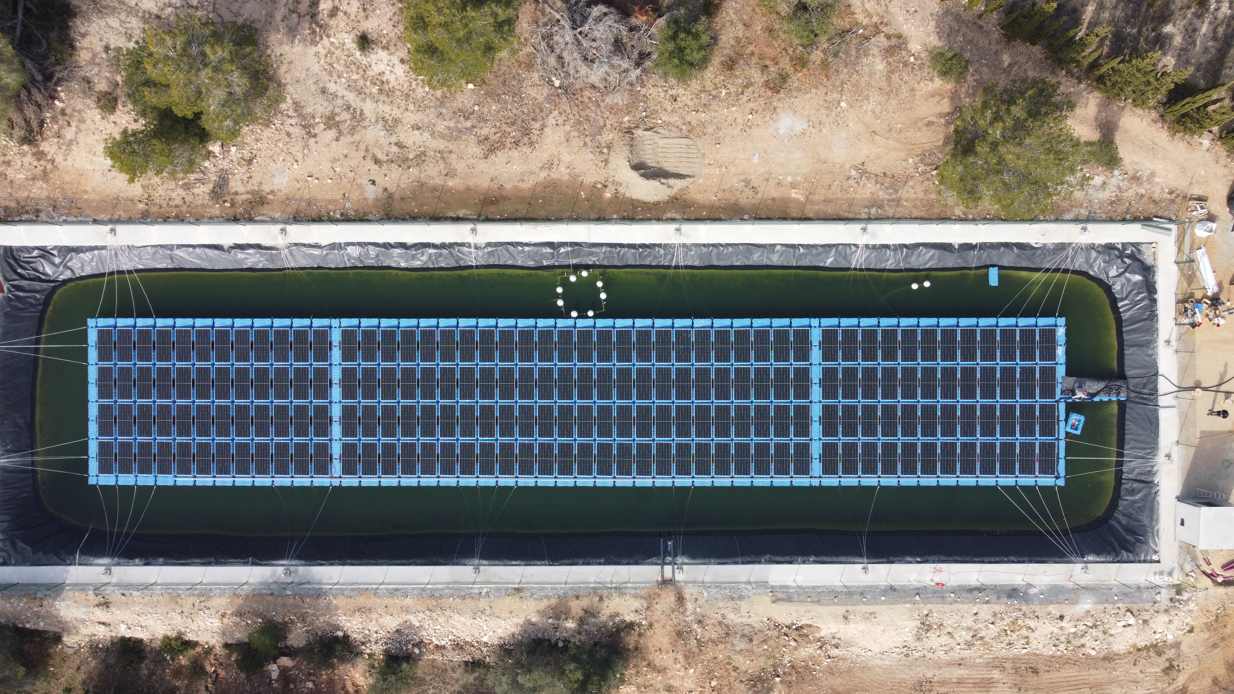 Soltechs första flytande solcellsanläggning installerad av Sud Renovables i Spanien
