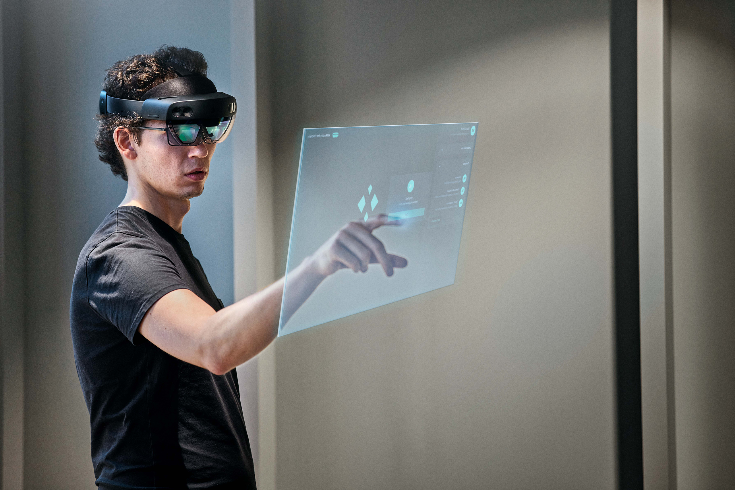 XMReality nu på HoloLens 2