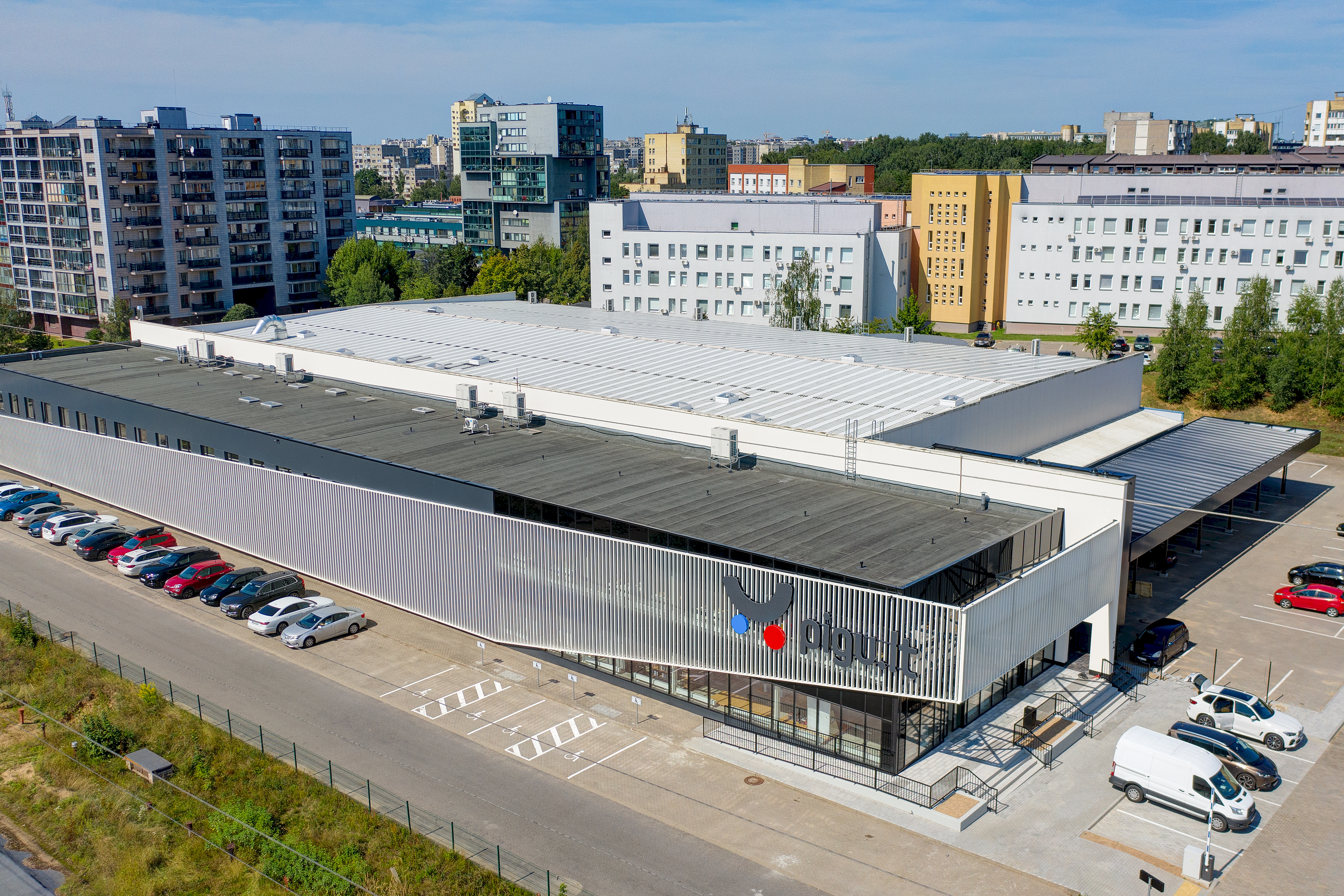 East Capital Real Estate acquires last-mile distribution center fully leased to regional e-commerce leader Pigu in Vilnius, Lithuania